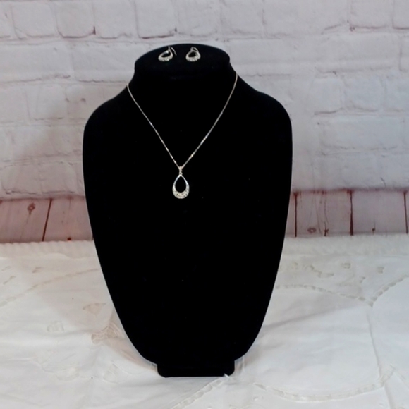 Silver Jeans Jewelry - Silver 925 Oval  Necklace Set ‎ Womans 18 Long With  Pendent & Earrings